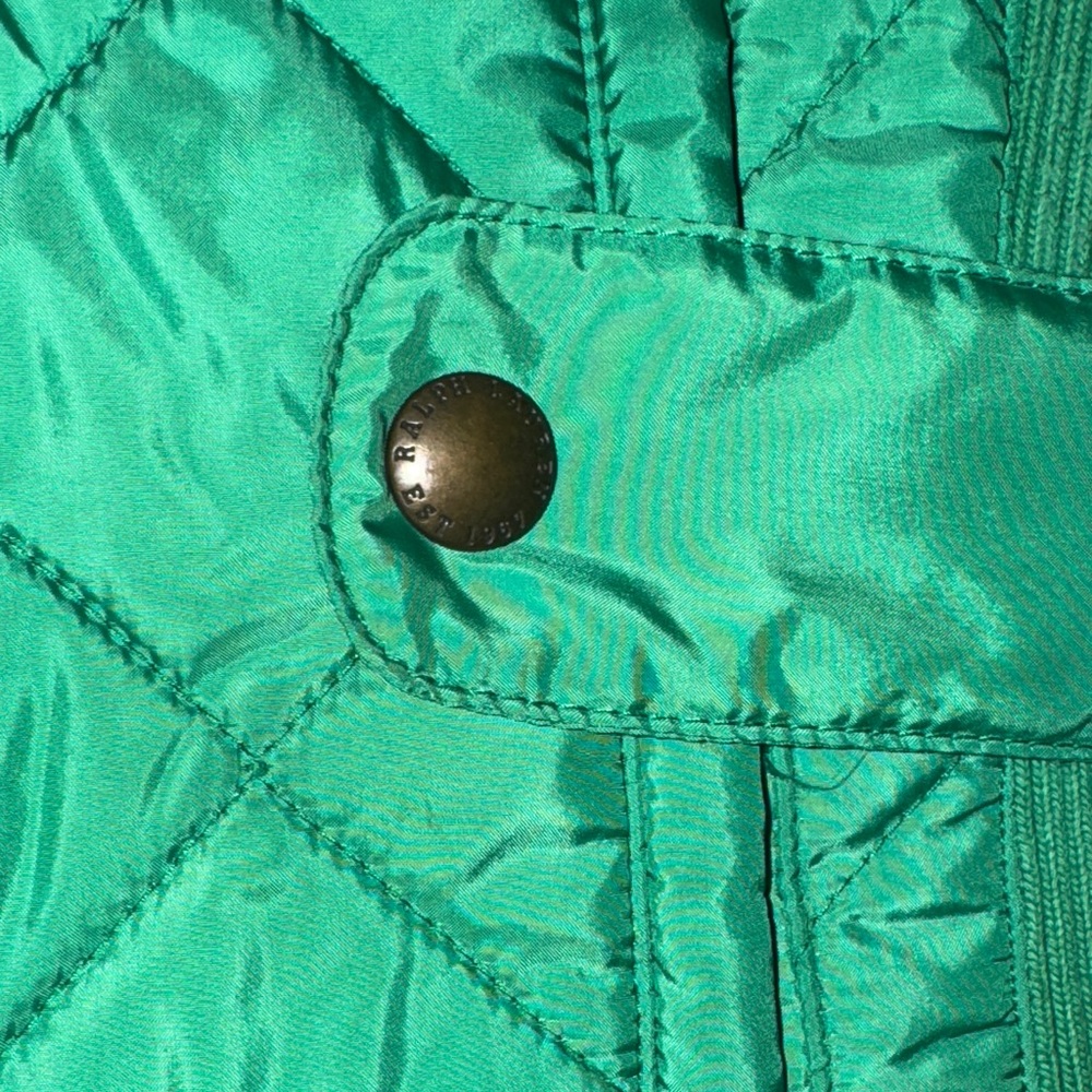 Ralph Lauren | Kelly Green Quilted Vest with Embroidered Crest Suede - Picture 3 of 7